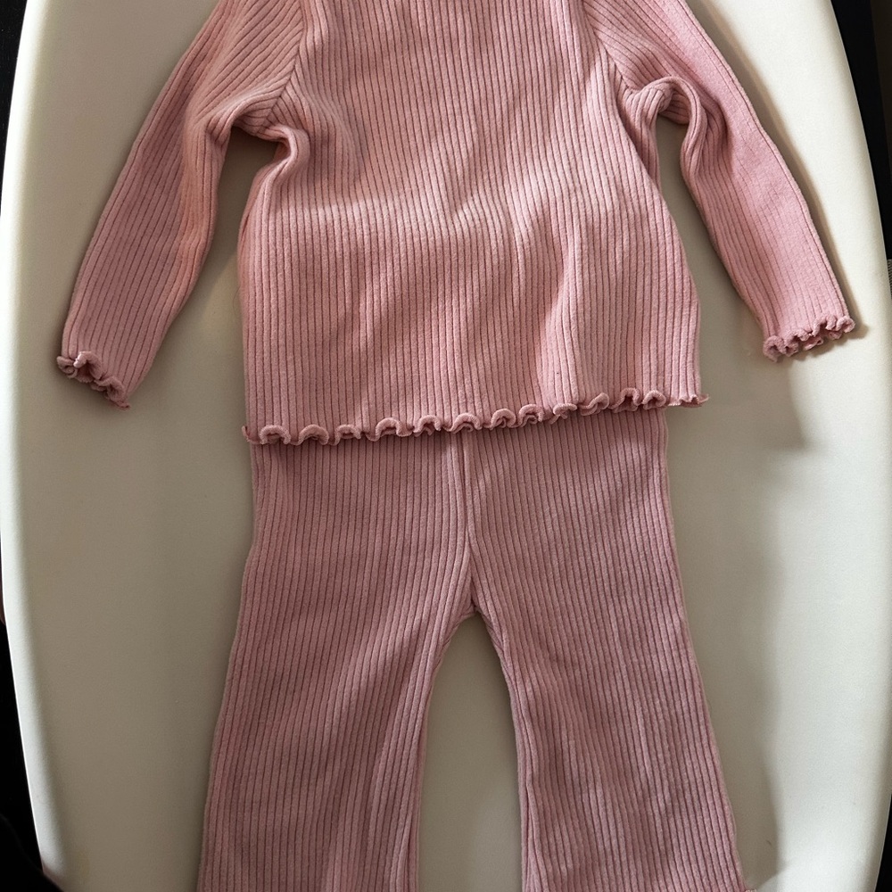 Old Navy Pink Ruffled Knit Outfit